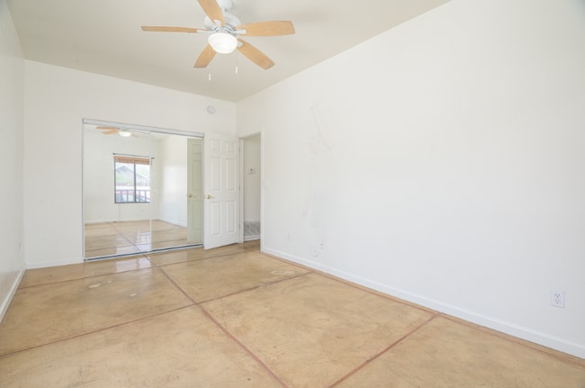 Photo - 1312 E 8th St Unit 2