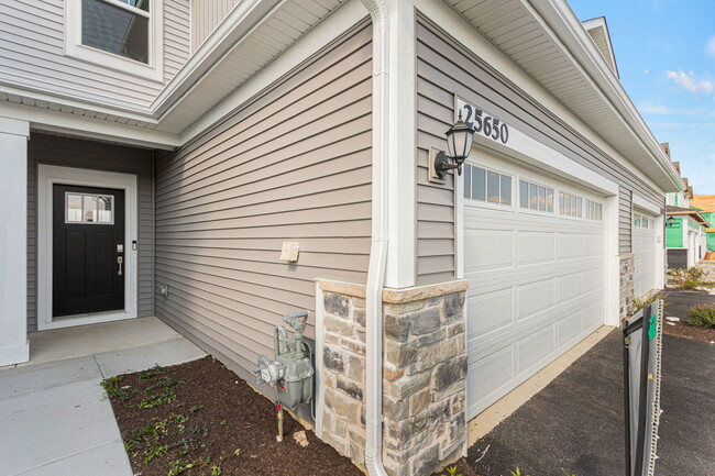 Photo - 25650 W Wakefield Dr