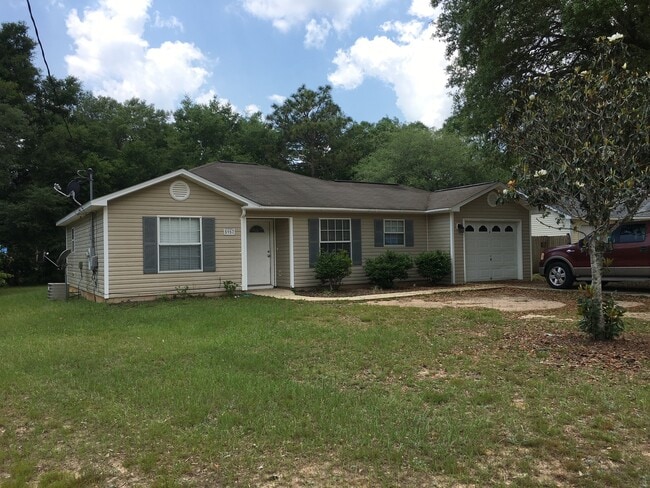 Building Photo - 5957 Savannah Dr