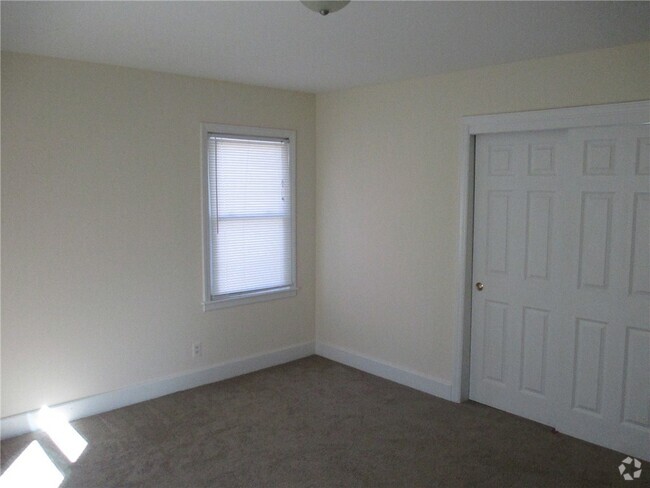 Building Photo - 305 Augusta Rd Rental