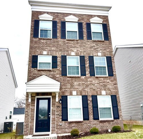 Building Photo - Modern 3-Bed Townhome at Walden Ridge – Do...