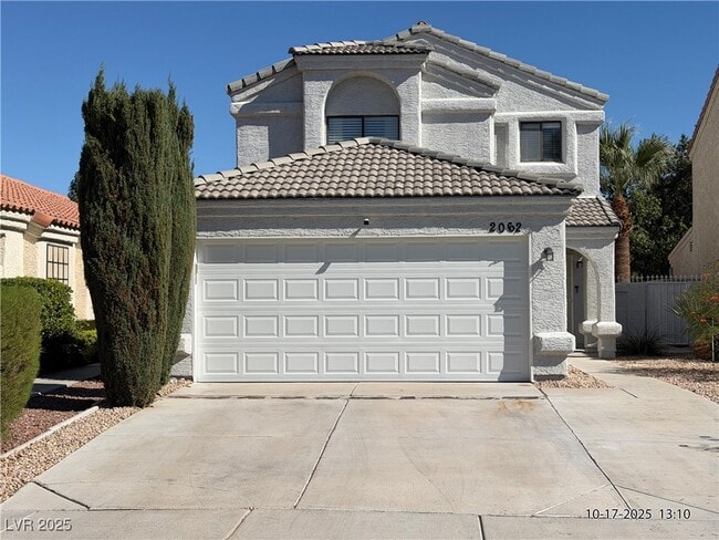 Building Photo - 2062 Club Crest Way
