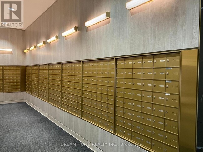 Photo - 950 Portage Pkwy Unit 2108