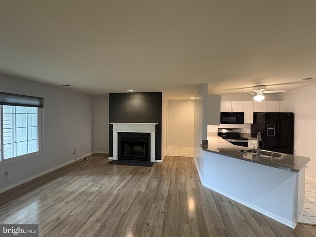 Photo - 9 Tintern Ct Unit 202