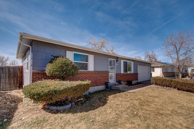 5553 Crystal Way