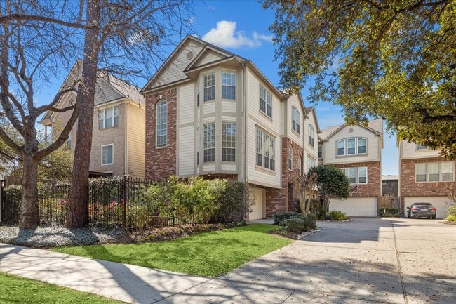 Photo - 2626 Commonwealth St