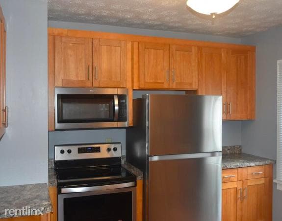 Building Photo - 1686 Eddington Rd Unit 1