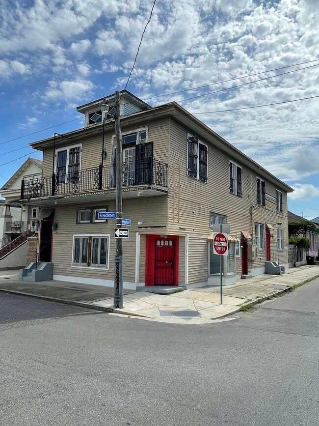 Photo - 2103 Urquhart St Apartment Unit 2103 Urquhart Street