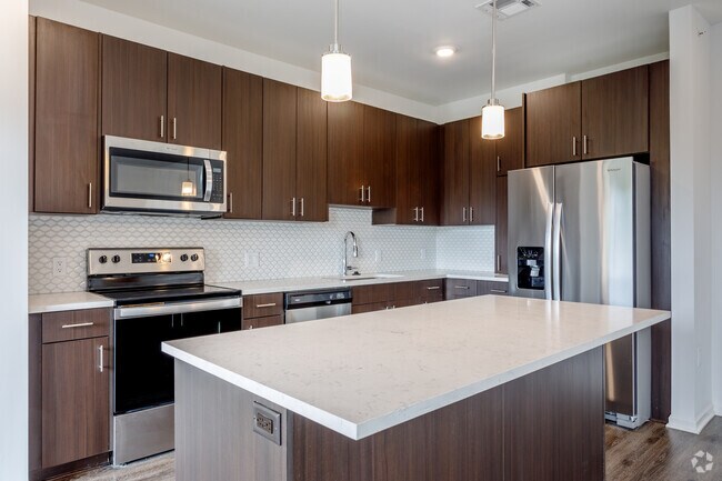 2HAB, 2BA - B3 - 44 Washington