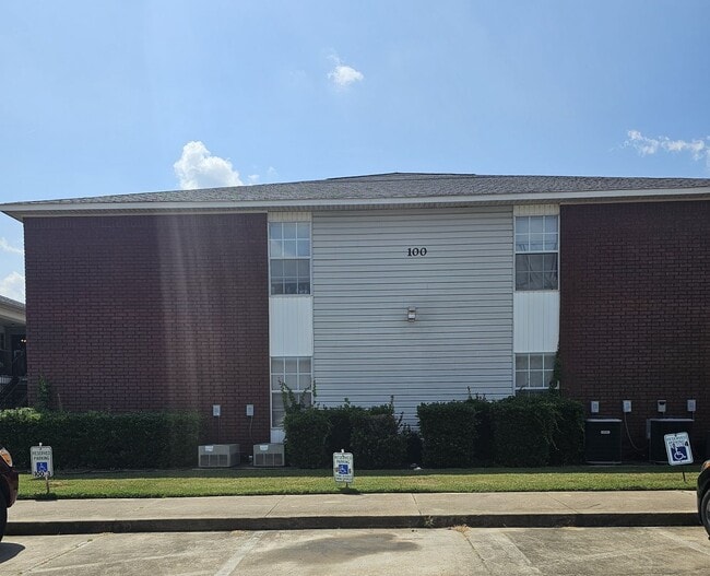 Building Photo - 51 Cedar Creek Ct Rental