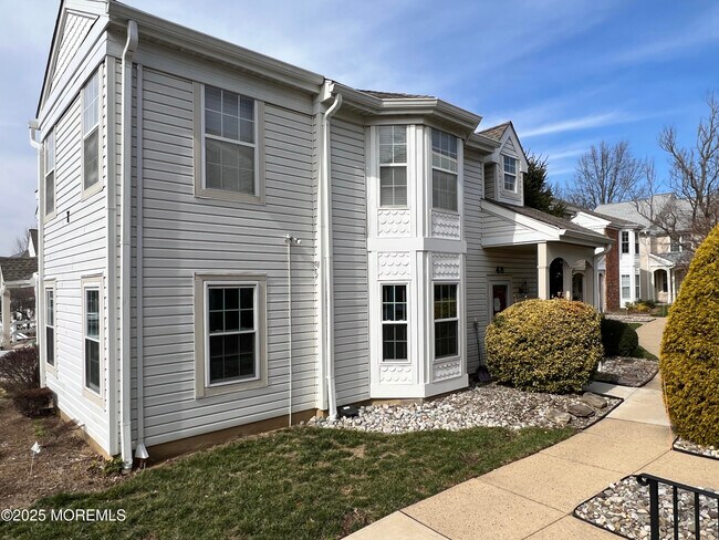 Photo - 48 Tulip Ln