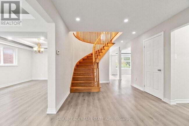 Photo - 149 Sunforest Dr