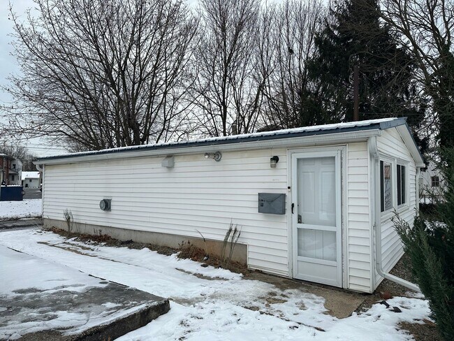 Photo - 4935 8th Ave Unit Rear