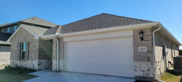 2633 Oneida Ln