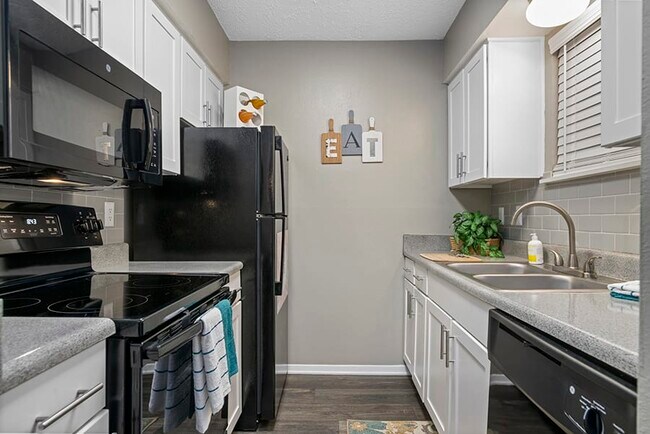 Artwood Apartment Homes