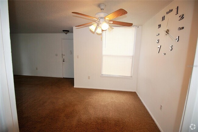 Building Photo - 522 Orange Dr Rental