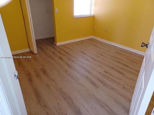 Photo - 2493 Centergate Dr Unit #204 UPDATED TOWNHOUSE
