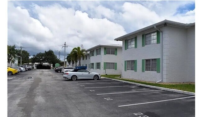 Photo - 1801 NE 62nd St Unit 105