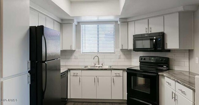 Photo - 1100 E Osborn Rd Unit 3