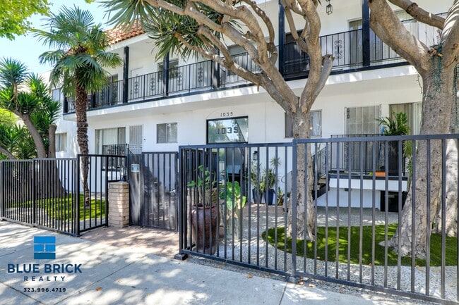 Photo - 1035 Hayworth Ave Unidad 100