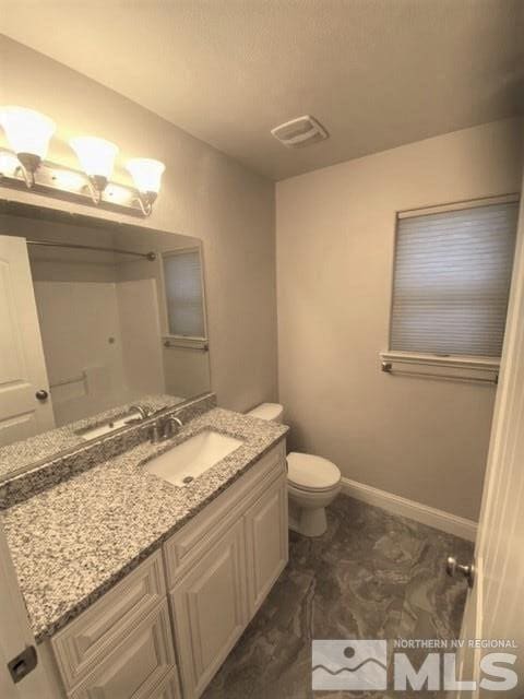 Photo - 222 Heather Ln