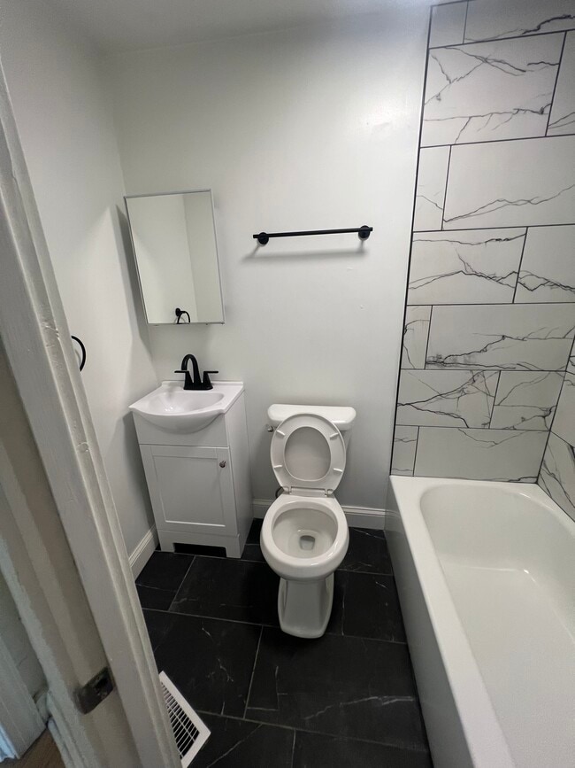 Photo - 3212 Dawson St