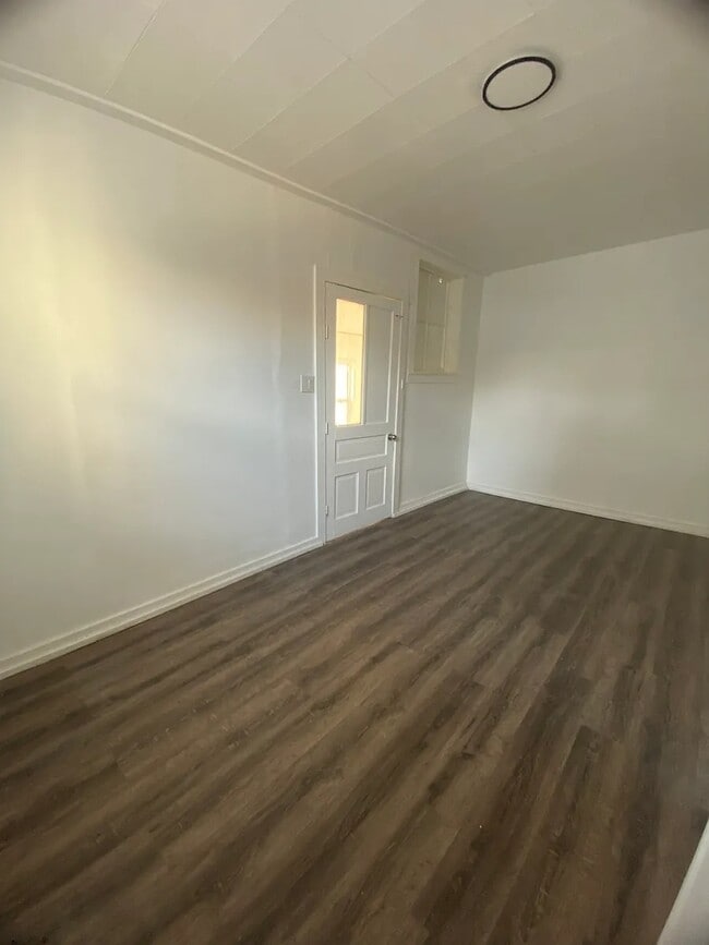 Photo - 353 N 27th St