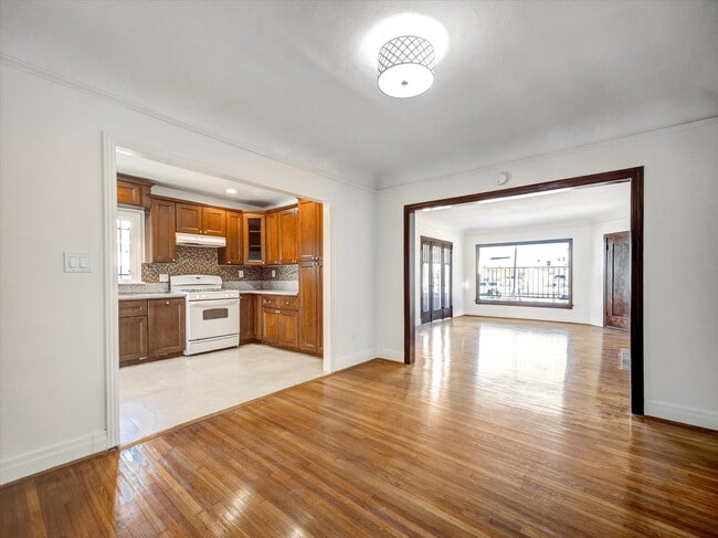 Photo - 243 N Berendo St