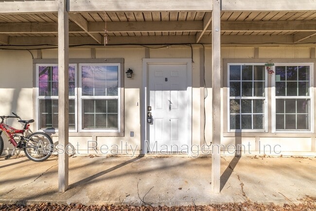 Photo - 2329 Dodson Ave