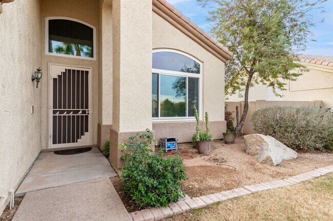 Photo - 4 bedoom home with private pool