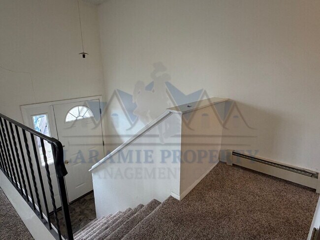 Photo - 710 Downey St Unidad 18