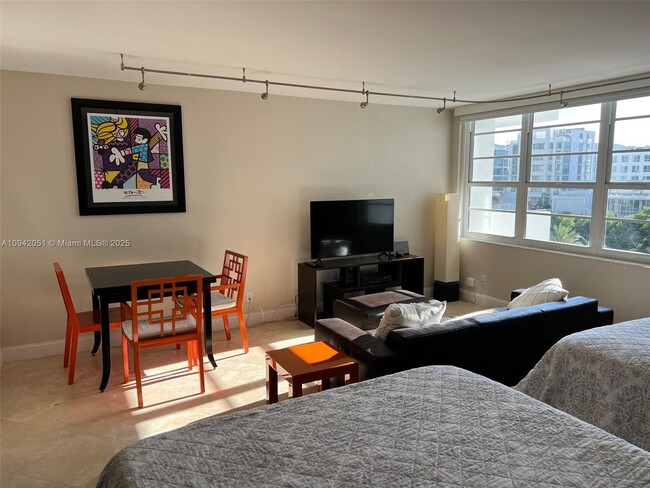 Photo - 100 Lincoln Rd Unidad 716