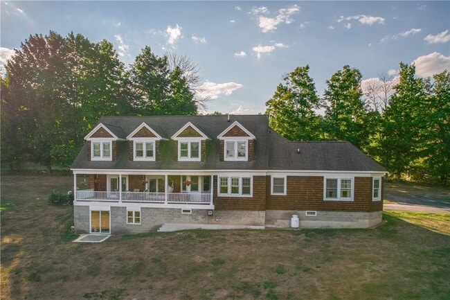 Photo - 309 Winterton Rd