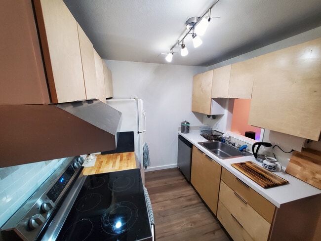 cocina - 310 S 174th Pl Unidad 310 L