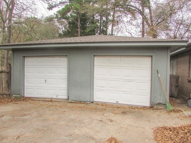 600 Normal Park Dr