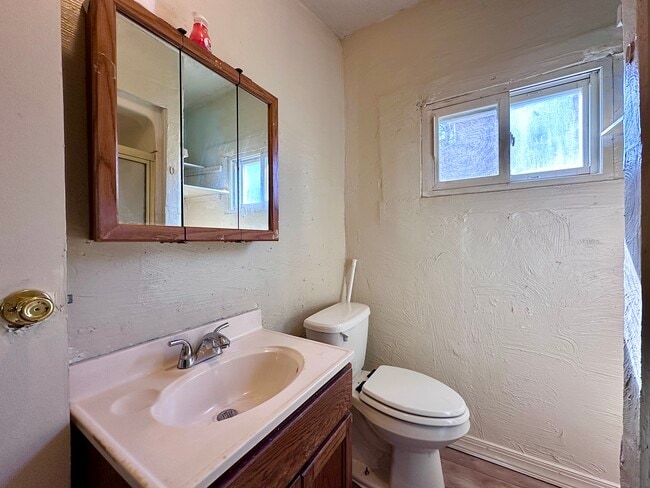 Photo - 408 N Cascade St