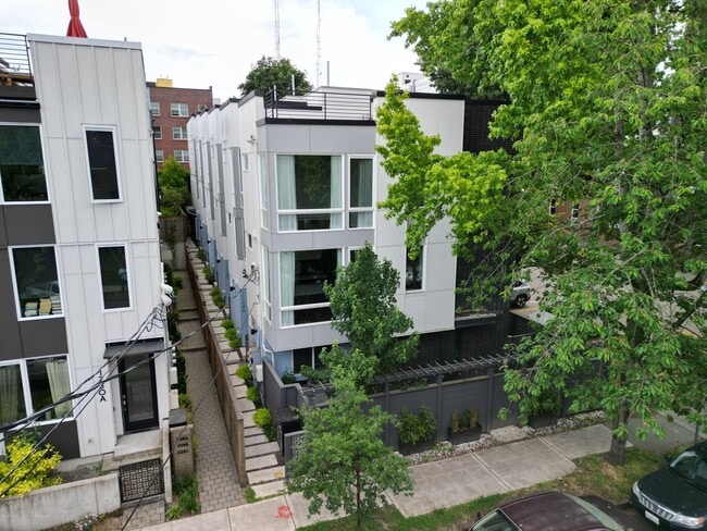 2Bd/1.75Ba Seattle Townhouse - 2Bd/1.75Ba Seattle Townhouse