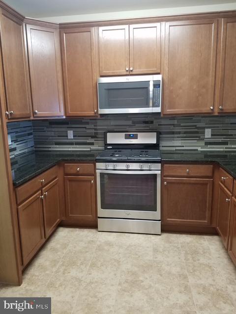 Photo - 1128 Halifax Pl
