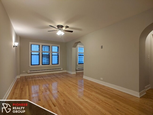 Photo - 425 W Roscoe St Unit 504