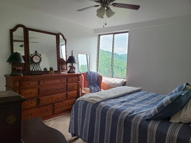 Photo - 1800 Roundhill Rd Unit 1206