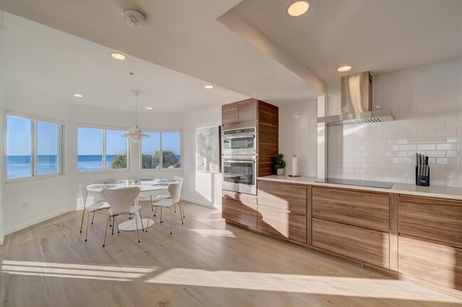 Photo - 17852 Lee Ave