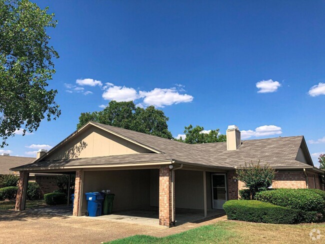 Building Photo - A 200-202 Aztec Unit 202 Rental