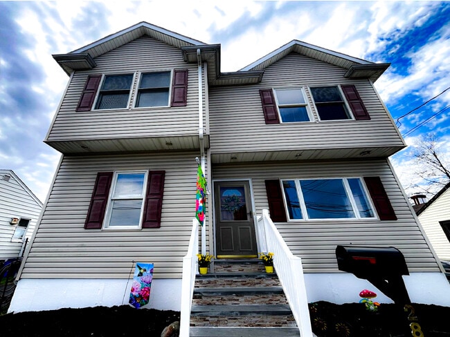 Building Photo - 280 S Boulevard