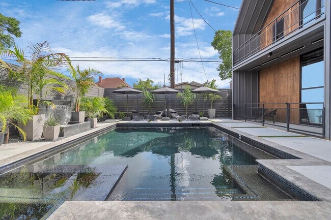 Photo - 2683 Blodgett St Unidad ID1047950P