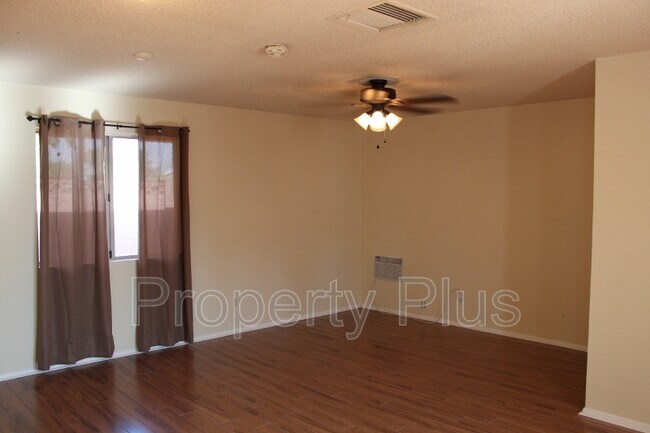 Photo - 2605 S Rita Ln