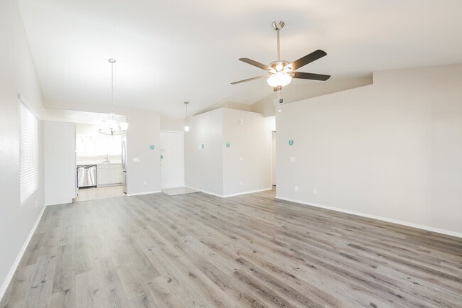 Photo - 16183 W Buchanan St