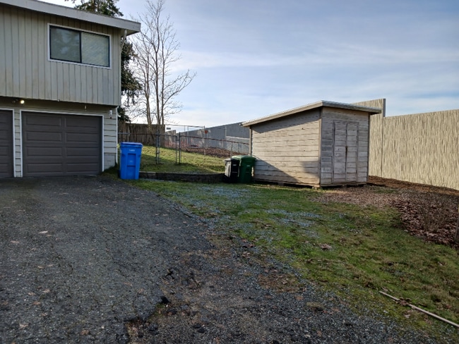 Photo - 127 NE 164th St Unidad upper