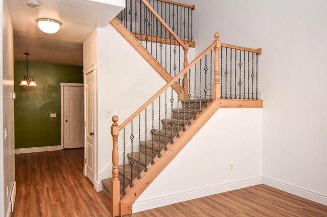 Photo - 1020 N 130 W