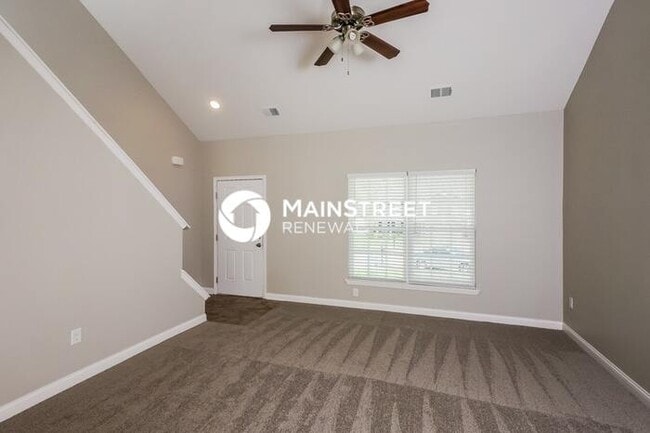 Photo - 4 Bedroom Pet-Friendly Home in Louisville,...