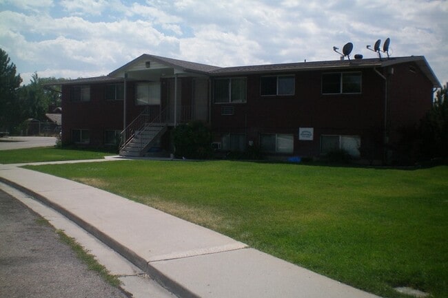 Building Photo - 1123 S Graff Cir